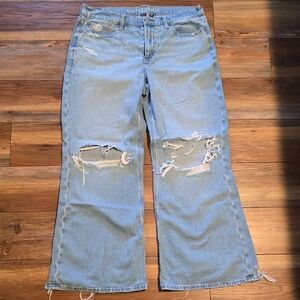 American Eagle Outfitters Strigid Ripped Low-Rise Baggy Flare Jean
